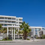 Comodo Departamento A Pasos De La Playa